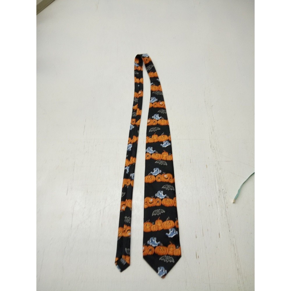 Hallmark NovelTies Necktie Happy Halloween Novelty Tie Jack O'Lanterns Pumpkins
